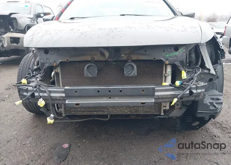 2011 Honda Accord Lxp z USA, uszkodzony, nr VIN 1HGCP2F40BA017734